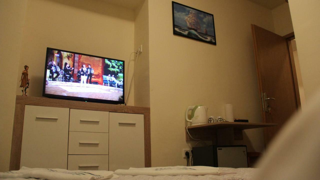 Elg Rooms Postojna Buitenkant foto