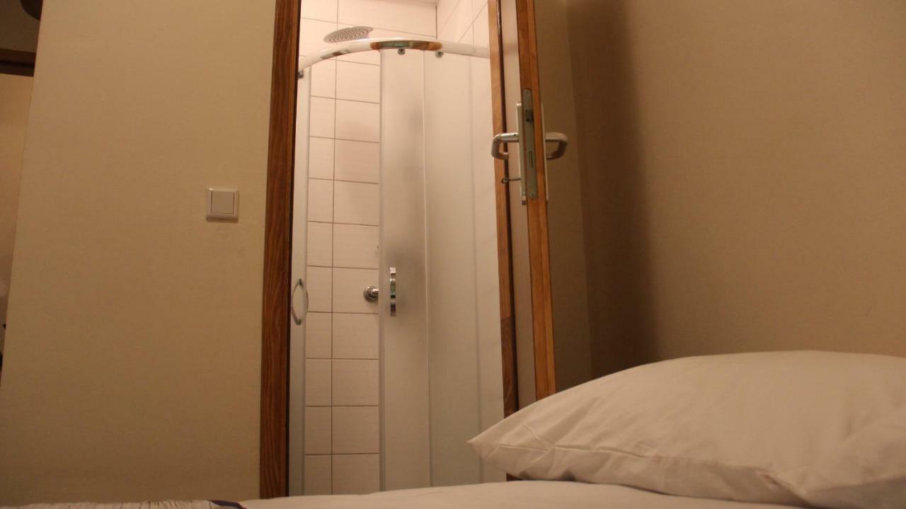 Elg Rooms Postojna Buitenkant foto