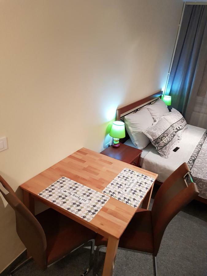 Elg Rooms Postojna Buitenkant foto