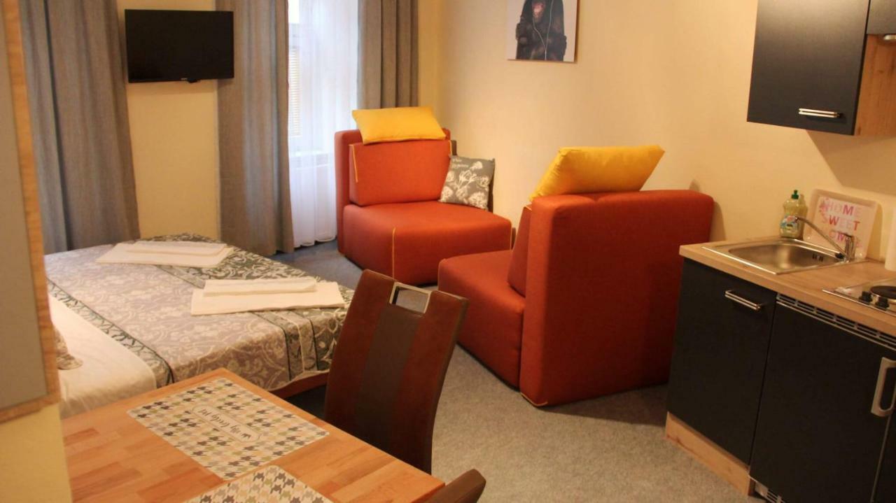 Elg Rooms Postojna Buitenkant foto
