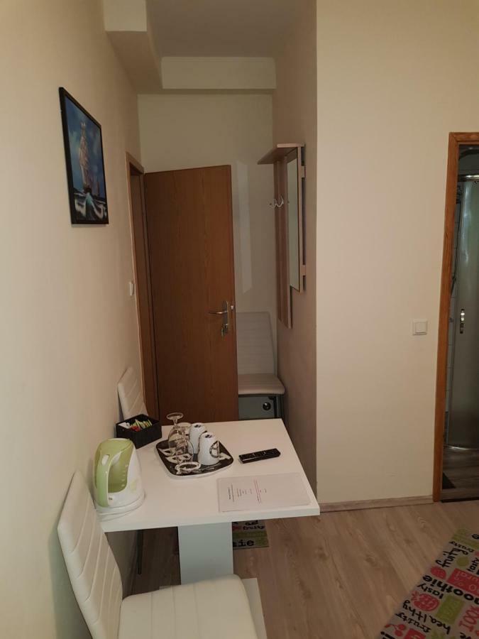 Elg Rooms Postojna Buitenkant foto